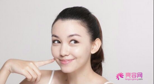 自体脂肪丰苹果肌的费用是多少呢