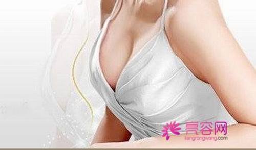 乳房下垂矫正多少钱