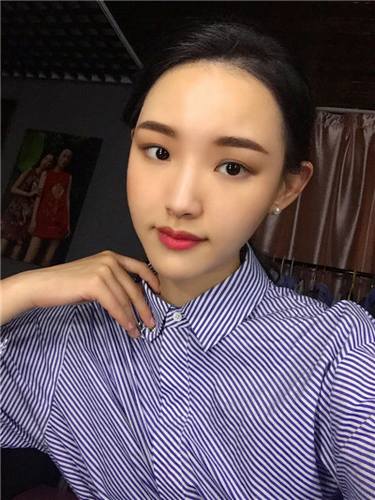 姐妹们较近过的怎么样?哈哈哈,还是让姐妹们看看我的变美案例吧!谁叫我是爱美的人儿呢!姐妹们可不要介意的图多哦!图很多,流量狗不怕的就敬请随意看~~~