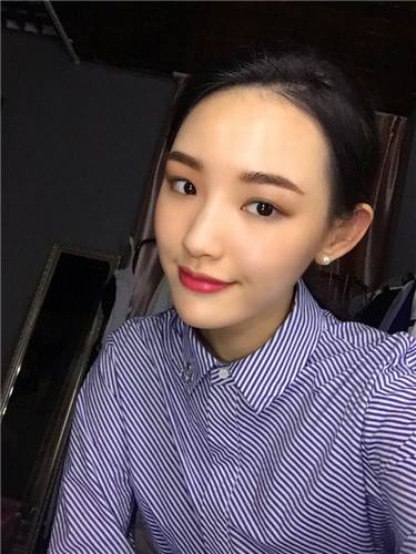 姐妹们较近过的怎么样?哈哈哈,还是让姐妹们看看我的变美案例吧!谁叫我是爱美的人儿呢!姐妹们可不要介意的图多哦!图很多,流量狗不怕的就敬请随意看~~~