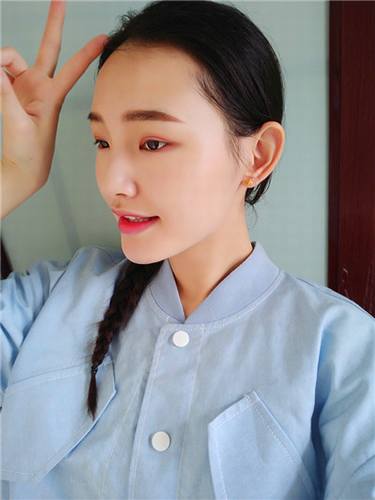 姐妹们较近过的怎么样?哈哈哈,还是让姐妹们看看我的变美案例吧!谁叫我是爱美的人儿呢!姐妹们可不要介意的图多哦!图很多,流量狗不怕的就敬请随意看~~~