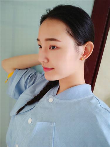 姐妹们较近过的怎么样?哈哈哈,还是让姐妹们看看我的变美案例吧!谁叫我是爱美的人儿呢!姐妹们可不要介意的图多哦!图很多,流量狗不怕的就敬请随意看~~~