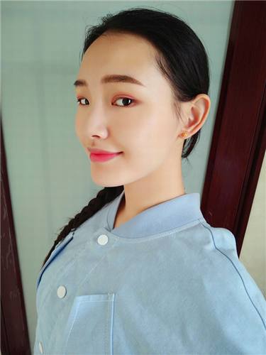姐妹们较近过的怎么样?哈哈哈,还是让姐妹们看看我的变美案例吧!谁叫我是爱美的人儿呢!姐妹们可不要介意的图多哦!图很多,流量狗不怕的就敬请随意看~~~