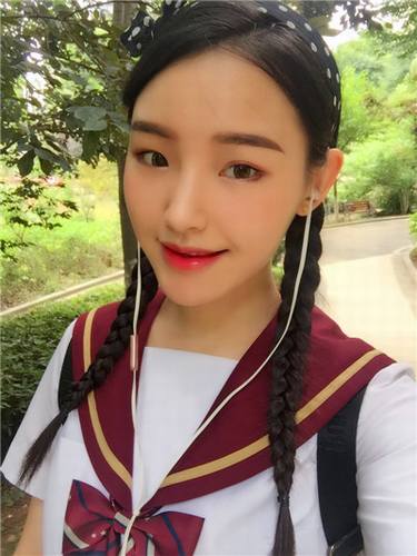 姐妹们较近过的怎么样?哈哈哈,还是让姐妹们看看我的变美案例吧!谁叫我是爱美的人儿呢!姐妹们可不要介意的图多哦!图很多,流量狗不怕的就敬请随意看~~~