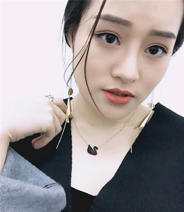 宝宝们,以前我一直觉得自己是丑小鸭,但是自从做了微整后,好多人都向我表白O(∩_∩)O哈哈~,来看看我的经历吧!说不定对你很有帮助呦