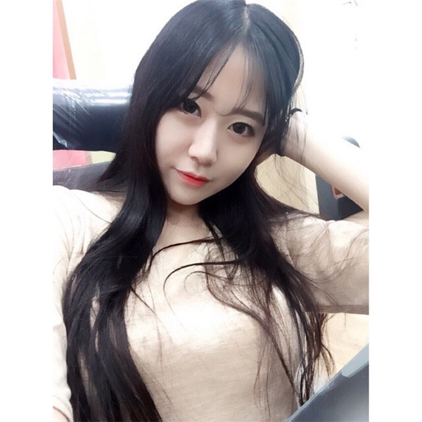 漂亮的小仙女们,来看看我的胸部成长史吧!我做的是自体脂肪填充胸部哦,大家进来交流下吧