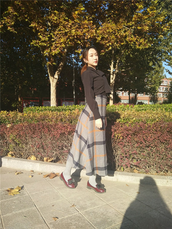 姐妹们,冬天天气一干燥我的皮肤就过敏脱皮,所以每次都打水光补水护理,皮肤就会变得水水嫩嫩的~~~进来说说你们是怎么护理冬天的皮肤的呢?