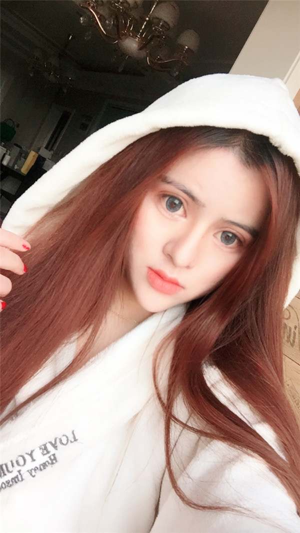 鼻修复】我的鼻子修复已经三个多月咯,有没有觉得现在的鼻子和我一脸配,有弧度、更自然的感觉,嘿嘿,所以爱美要趁早哦,2018必须美起来!!!