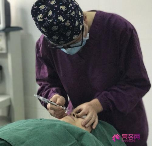 武汉中爱整形医院怎么样?武汉中爱价格表一览