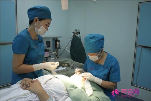 重庆新桥医院整形外科_简介_案例_价格_地址_怎么样