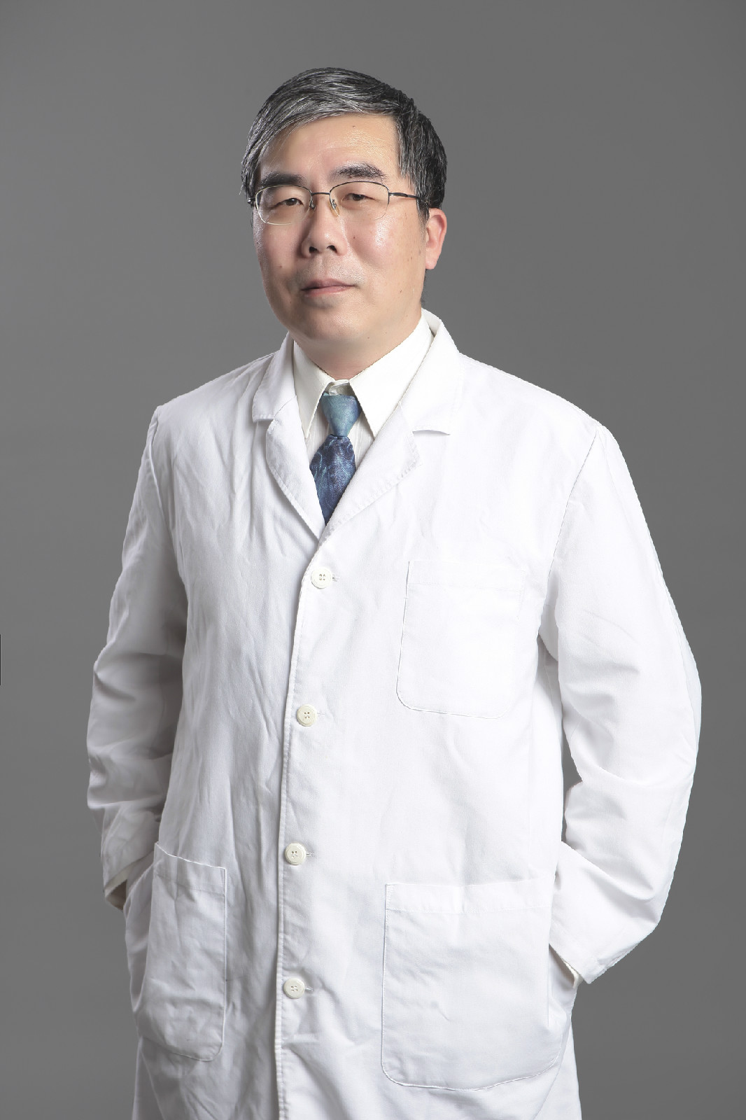 北京大学第三医院李比吸脂隆胸价格？案例图？