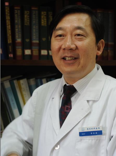 北京八大处整形医生李发成