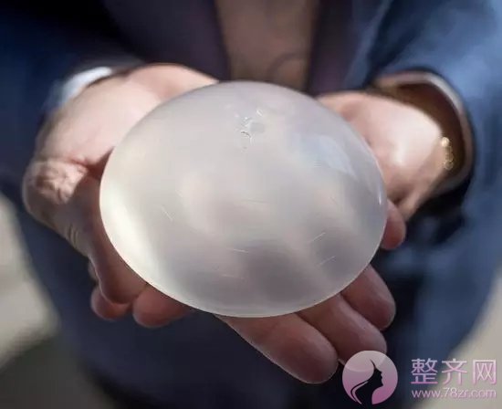 隆胸,真的能隆出半球形的圆润弧线吗?