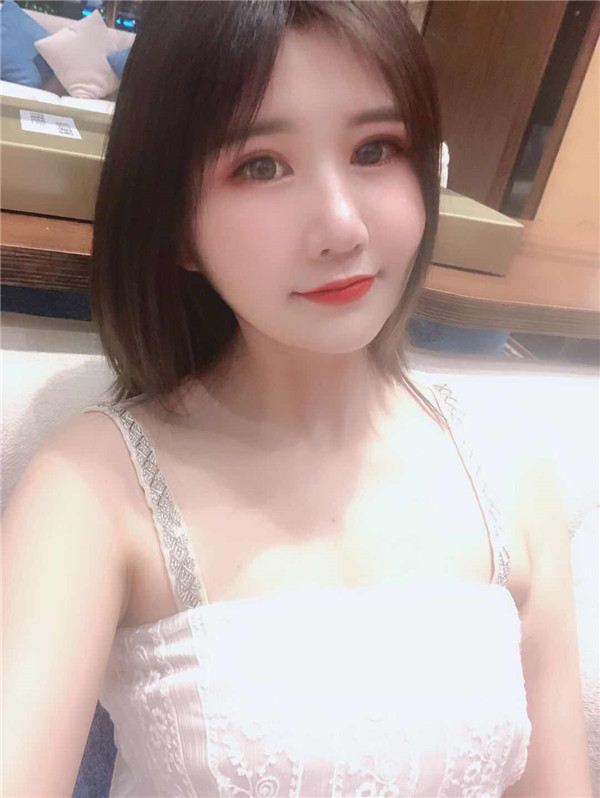 青岛亚美妍安翔脂肪丰额头怎么样?价格案例