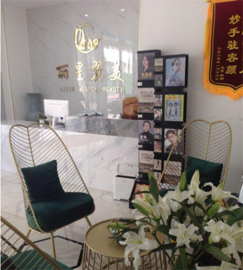 北京丽星翼美魏志香割双眼皮怎么样?案例,价格