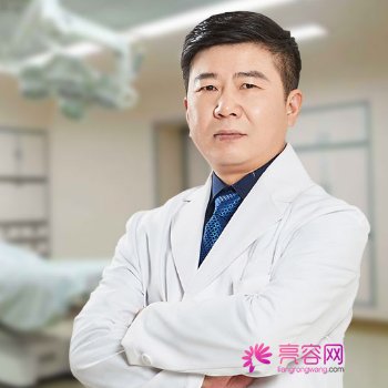 武汉161医院整形美容科电话是多少？医生信息与真人隆胸案例分享