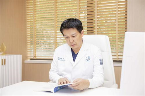 上海联合丽格李鸿君隆胸怎么样?多少钱_案例_口碑