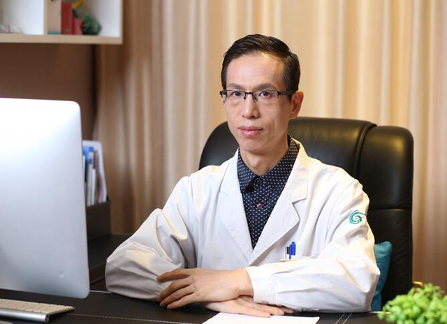 上海华美李健隆胸怎么样?多少钱_案例_口碑